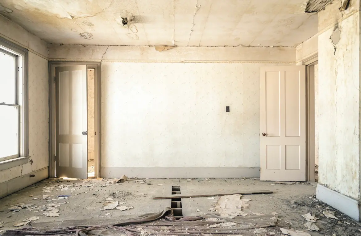 Waste disposal crew managing a cleanout project in Slaton